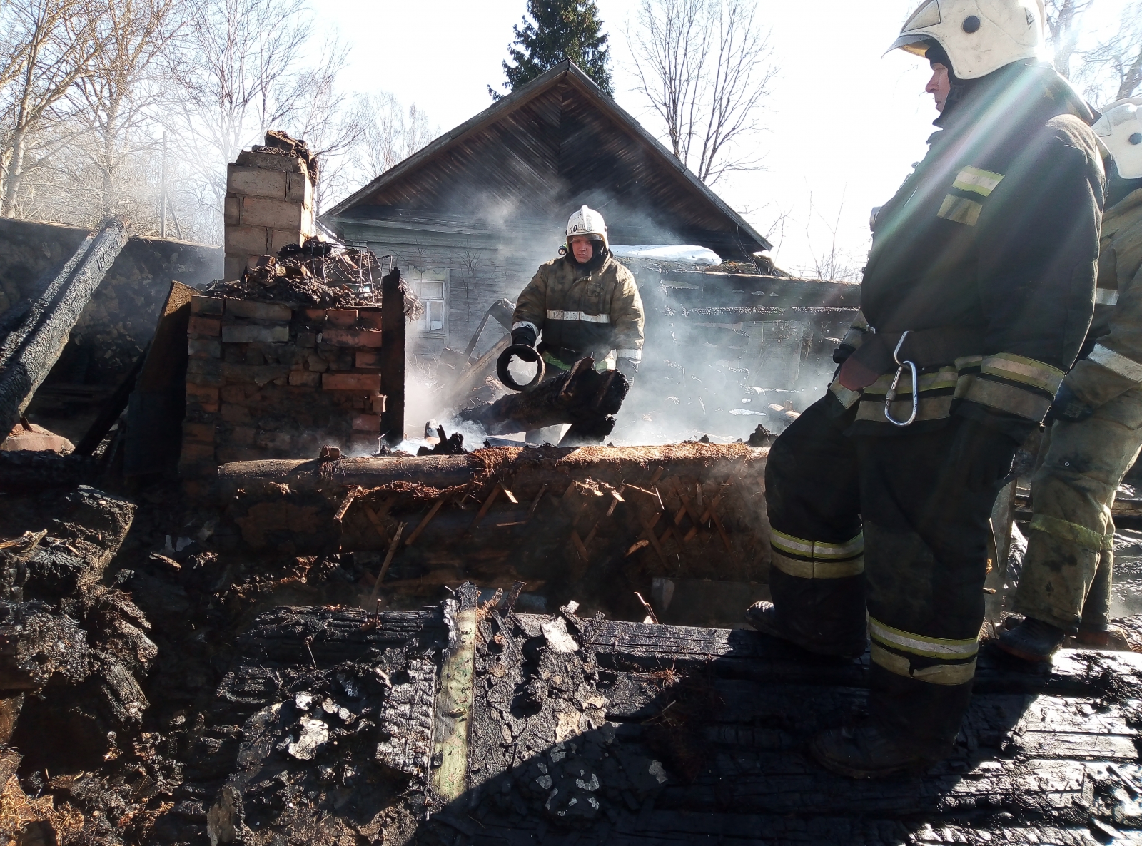 Пожары 2015 год. Пожар. Пожар в деревне. Пожар в селе Скатинское.